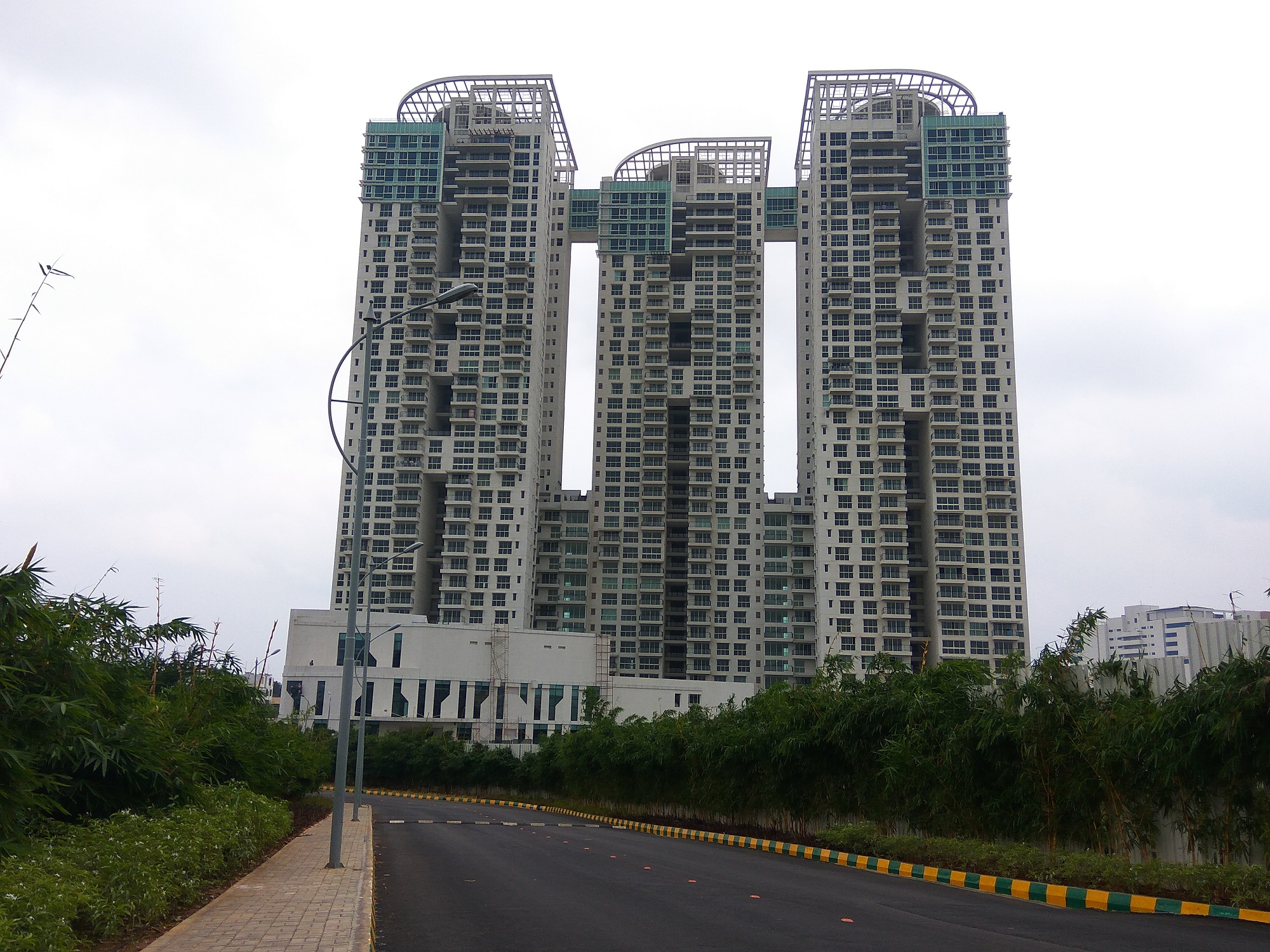 Hebbal: Beautiful 3 bedroom furnished flat for sale