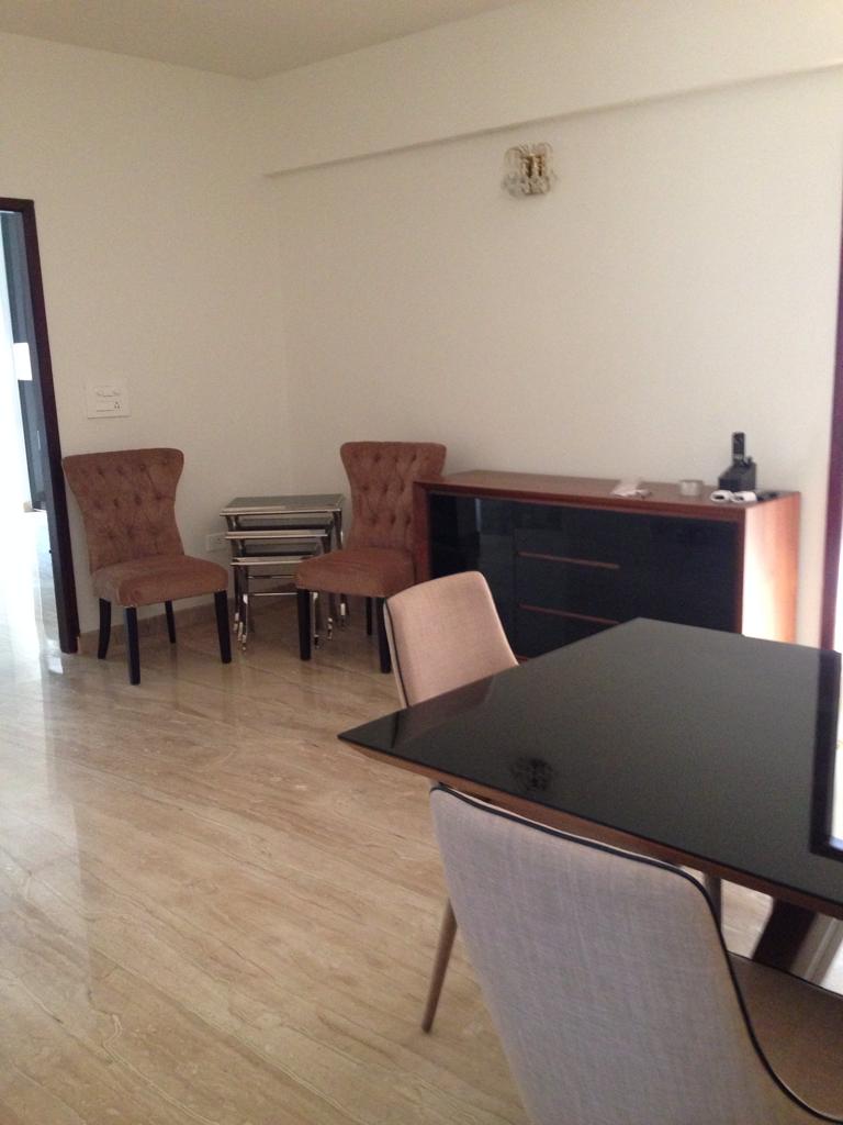 Miller Road  Benson Town: Exclusive 4 Bedroom flat with servant qtrs   for rent
