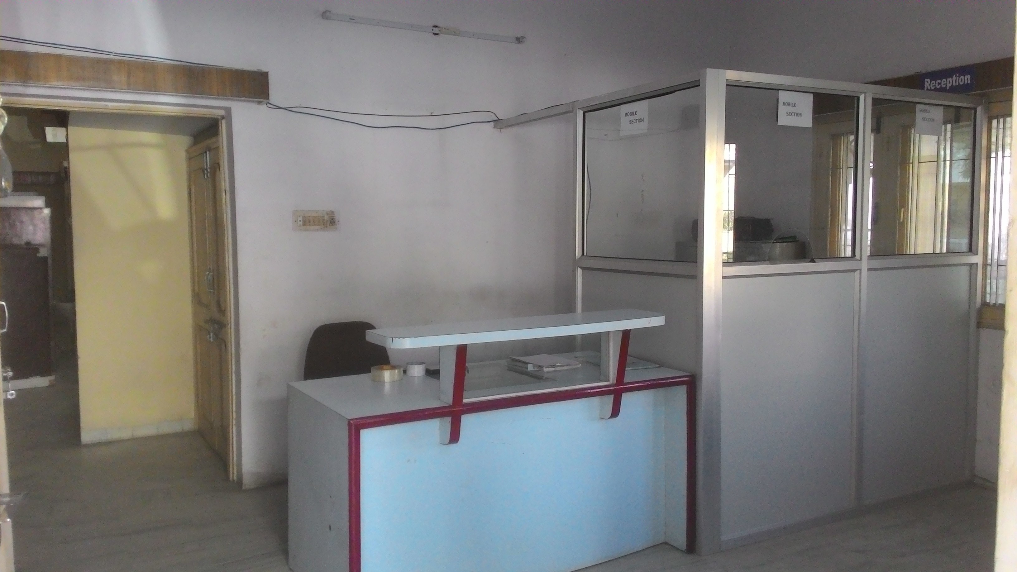 4 BHK GF House for commercial use for office  institute BPO etc  Call 9829010434