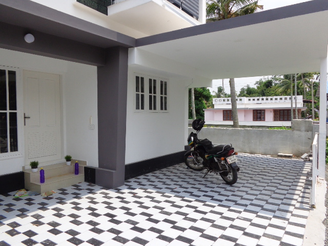 3 75 cent plot(ID 3421) with 1650 sq ft house for sale near Udayamperoor Tripunithura